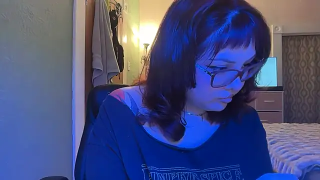nativepumpkin95 online show from June 1, 2026, 2:57 am