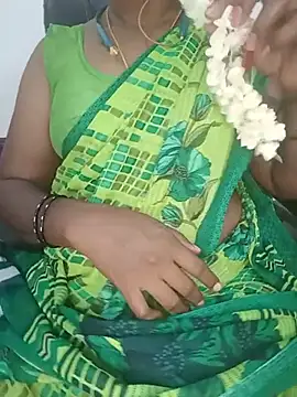 Snapshot of Tamil-hotwife chatting on July 5, 2026, 12:28 am Tamil-hotwife online show from July 5, 2026, 12:28 am