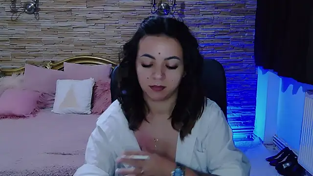 PlayfulElla online show from December 14, 2024, 10:24 am
