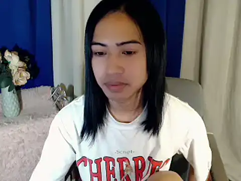 Snapshot of Lemonadexxx chatting on December 4, 2024, 10:08 pm Lemonadexxx online show from December 4, 2024, 10:08 pm