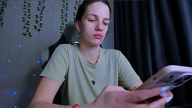 Snapshot of KarlaSim chatting on February 27, 2026, 12:10 am KarlaSim online show from February 27, 2026, 12:10 am