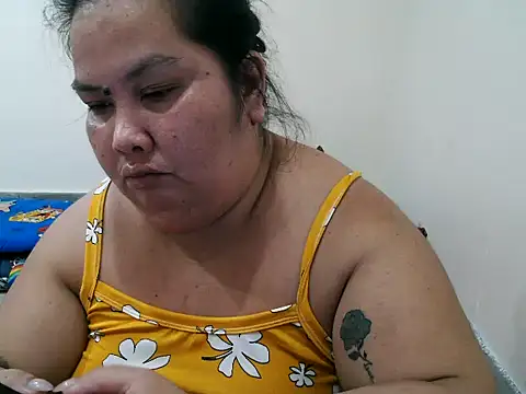 Snapshot of xxbigboootyxx chatting on May 3, 2026, 10:43 am xxbigboootyxx online show from May 3, 2026, 10:43 am