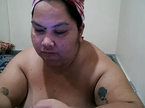 xxbigboootyxx online show from July 15, 2026, 6:18 am