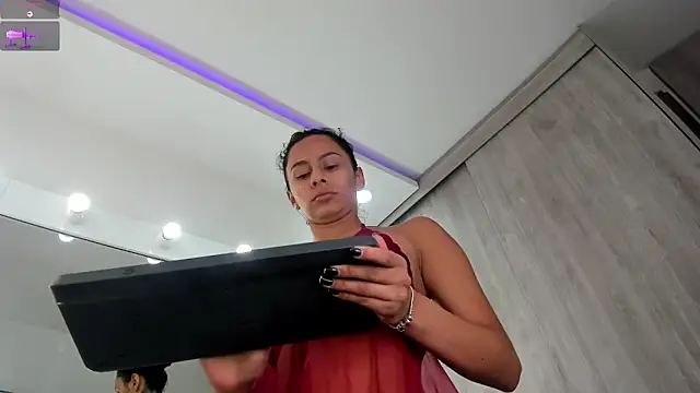 Snapshot of karlyn_angels chatting on June 6, 2026, 8:35 pm karlyn angels online show from June 6, 2026, 8:35 pm