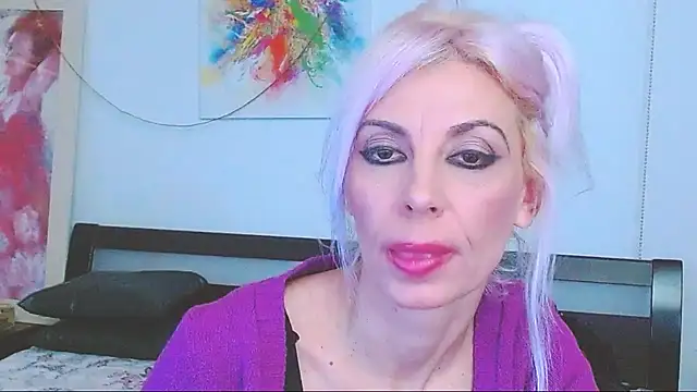 Snapshot of HoneyLara chatting on February 4, 2025, 2:07 am HoneyLara online show from February 4, 2025, 2:07 am