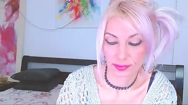 Snapshot of HoneyLara chatting on February 6, 2025, 11:26 pm HoneyLara online show from February 6, 2025, 11:26 pm