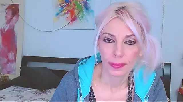 Snapshot of HoneyLara chatting on February 16, 2025, 2:31 am HoneyLara online show from February 16, 2025, 2:31 am
