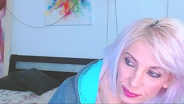 Snapshot of HoneyLara chatting on February 18, 2025, 10:14 pm HoneyLara online show from February 18, 2025, 10:14 pm
