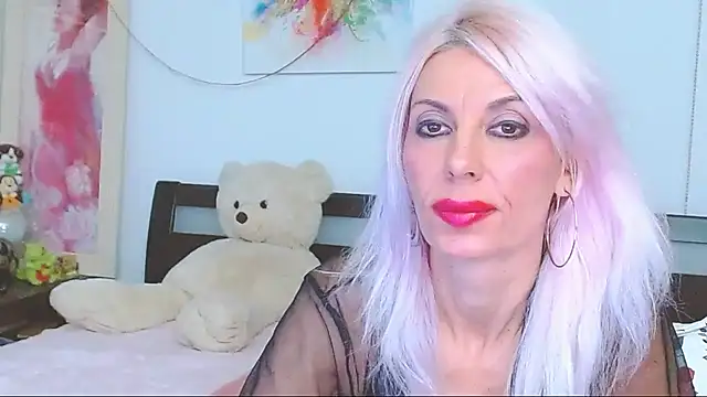 Snapshot of HoneyLara chatting on October 14, 2025, 9:26 pm HoneyLara online show from October 14, 2025, 9:26 pm