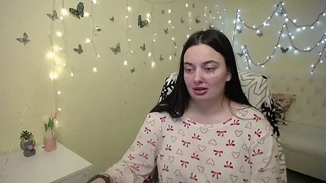 Snapshot of MilanaPrice chatting on February 22, 2026, 6:50 pm MilanaPrice online show from February 22, 2026, 6:50 pm