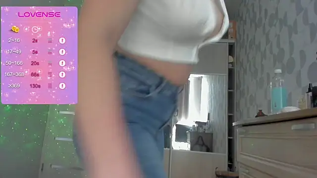 92yourbitch922 online show from April 15, 2026, 9:16 am