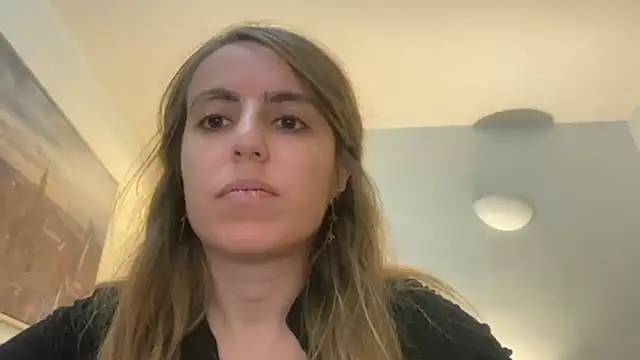 Mollyy998 online show from November 4, 2025, 6:40 pm