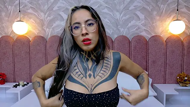 NicoleBlum online show from January 23, 2025, 12:41 pm