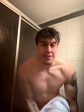 strongboy  online show from December 1, 2025, 1:38 pm