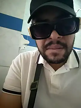 Snapshot of eljefe1119 chatting on March 4, 2025, 6:07 pm eljefe1119 online show from March 4, 2025, 6:07 pm