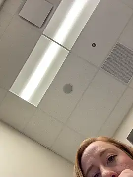 cinnatitties online show from December 15, 2025, 5:17 pm