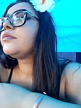 AriaRussell online show from October 31, 2025, 2:07 pm