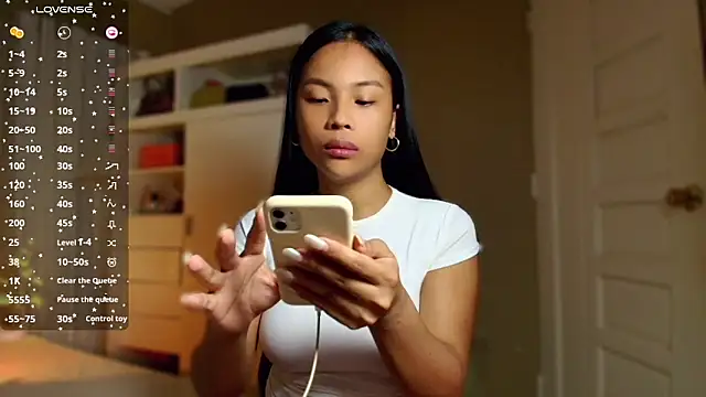 venusangelicxx online show from April 8, 2026, 12:10 am