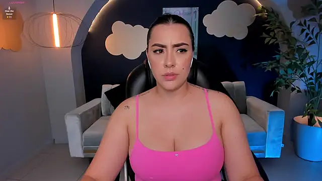 Snapshot of MartinnaBonnet chatting on January 10, 2025, 4:41 pm MartinnaBonnet online show from January 10, 2025, 4:41 pm