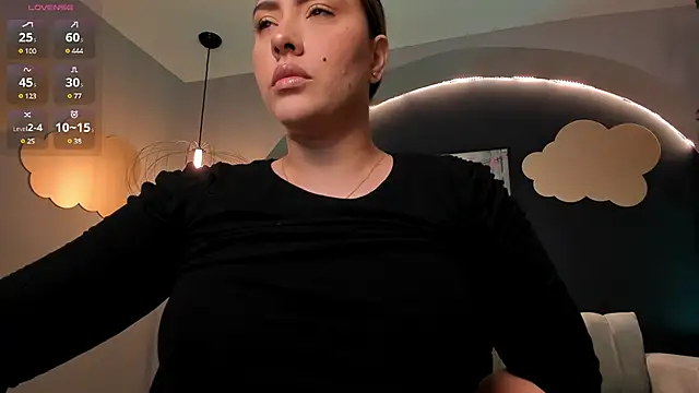 Snapshot of MartinnaBonnet chatting on March 12, 2025, 1:40 pm MartinnaBonnet online show from March 12, 2025, 1:40 pm