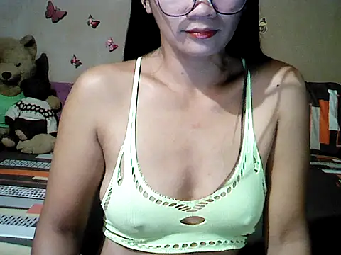 Snapshot of Mia_Rein chatting on March 22, 2026, 2:20 pm Mia Rein online show from March 22, 2026, 2:20 pm