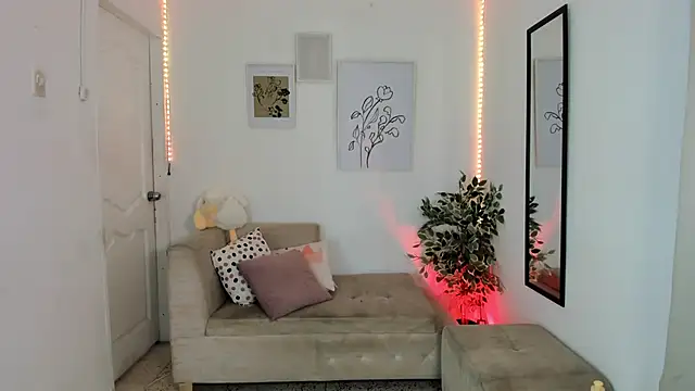 Snapshot of hornyprincess__ chatting on February 2, 2025, 6:10 pm hornyprincess online show from February 2, 2025, 6:10 pm