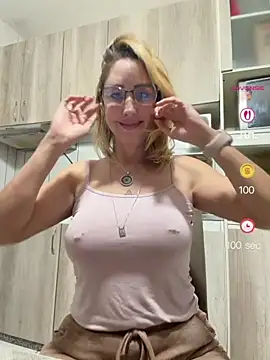 Snapshot of RAIRAsexy chatting on July 24, 2026, 9:57 pm RAIRAsexy online show from July 24, 2026, 9:57 pm