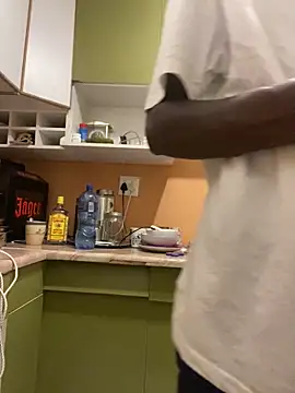 Snapshot of amiable12 chatting on February 14, 2026, 9:44 pm amiable12 online show from February 14, 2026, 9:44 pm