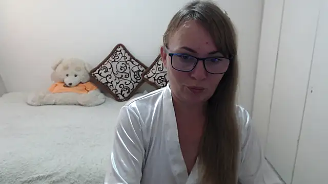 Snapshot of MargotLot chatting on July 14, 2026, 11:38 am MargotLot online show from July 14, 2026, 11:38 am