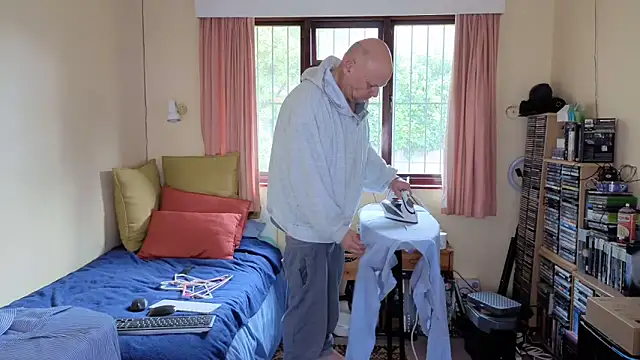 DaddyCumBumZA online show from April 19, 2026, 8:35 am