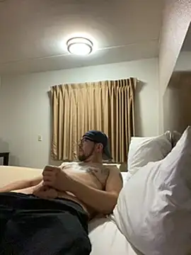 Snapshot of Tomas_Zaddy chatting on December 15, 2024, 5:23 am Tomas Zaddy online show from December 15, 2024, 5:23 am