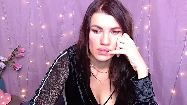 MilaLoona online show from March 3, 2026, 7:14 am