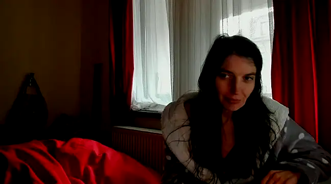 Snapshot of AliceisHome chatting on January 5, 2025, 1:47 pm AliceisHome online show from January 5, 2025, 1:47 pm