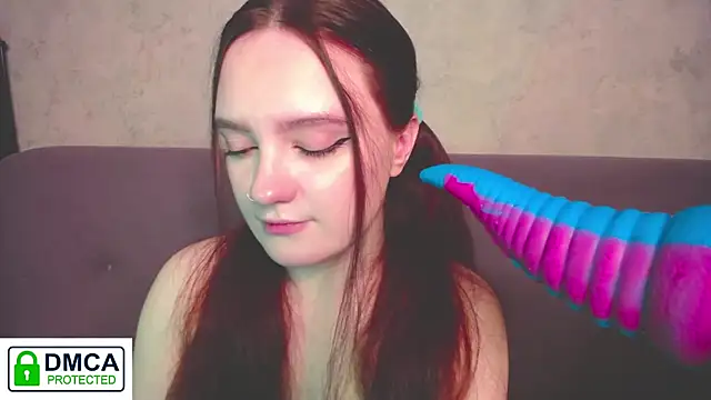 Alyssa   Scarlet online show from November 24, 2025, 2:33 am