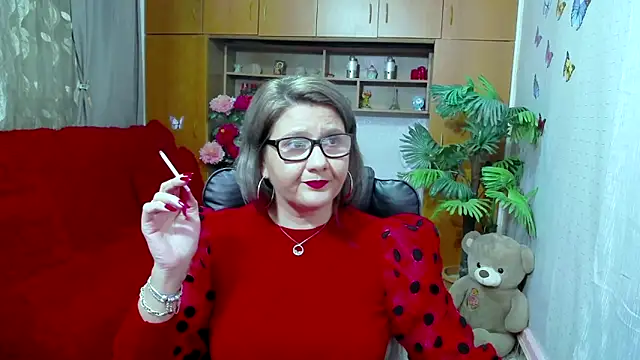 Snapshot of LucilleFenlys chatting on December 8, 2024, 7:43 pm LucilleFenlys online show from December 8, 2024, 7:43 pm