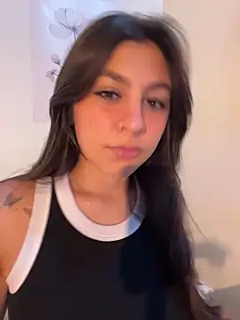 loolla 23 online show from February 2, 2026, 1:59 am