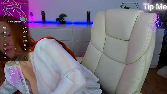 Kamilla Hot online show from November 9, 2025, 7:01 pm