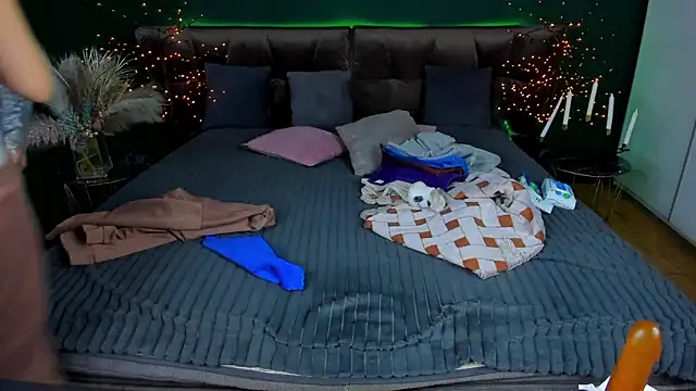 Kamilla Hot online show from March 13, 2026, 6:31 am