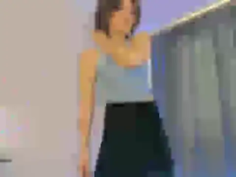Snapshot of elenaza chatting on May 4, 2026, 9:38 am elenaza online show from May 4, 2026, 9:38 am