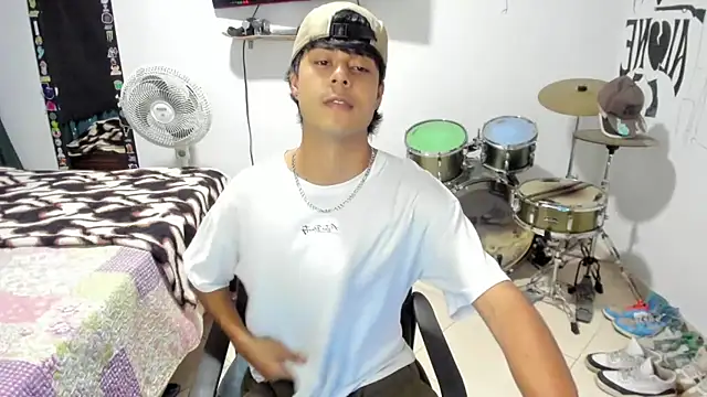 Zack falcon online show from November 12, 2025, 2:45 am