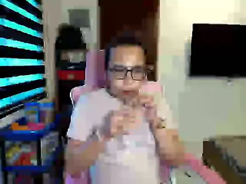 Your PrettyGirlxxx online show from February 28, 2026, 6:47 am