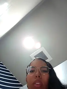 Snapshot of SheenaBrooke chatting on March 6, 2026, 4:42 am SheenaBrooke online show from March 6, 2026, 4:42 am