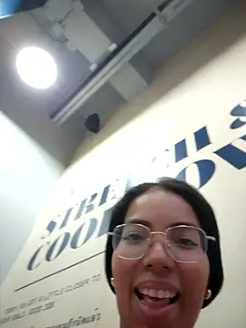 Snapshot of SheenaBrooke chatting on March 20, 2026, 7:24 am SheenaBrooke online show from March 20, 2026, 7:24 am