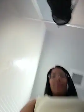 Snapshot of SheenaBrooke chatting on April 8, 2026, 4:34 am SheenaBrooke online show from April 8, 2026, 4:34 am