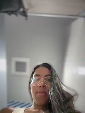 Snapshot of SheenaBrooke chatting on April 13, 2026, 4:07 am SheenaBrooke online show from April 13, 2026, 4:07 am