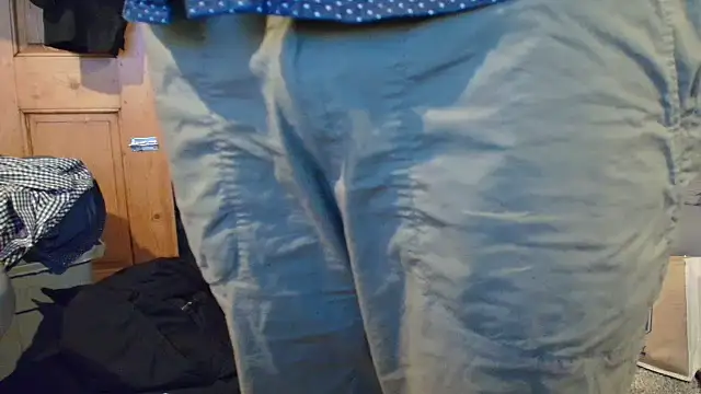 cumhungrybottom4u online show from March 17, 2026, 5:11 am