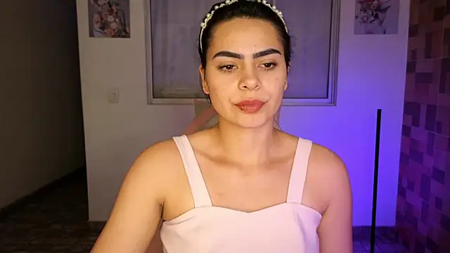 sexyladyy  online show from February 17, 2025, 5:21 pm