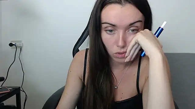 Snapshot of VeronicaZule chatting on September 26, 2025, 8:35 pm VeronicaZule online show from September 26, 2025, 8:35 pm