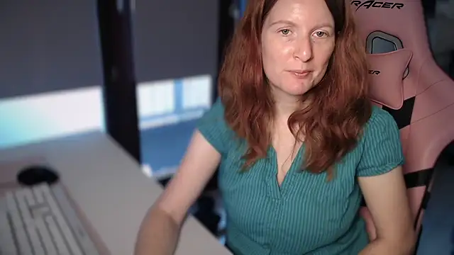 Exotic-Desire online show from October 7, 2025, 8:00 am