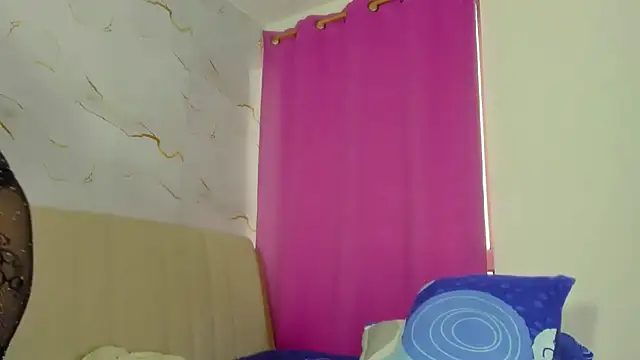 Snapshot of Hot_Brunette34 chatting on October 1, 2025, 9:21 pm Hot Brunette34 online show from October 1, 2025, 9:21 pm